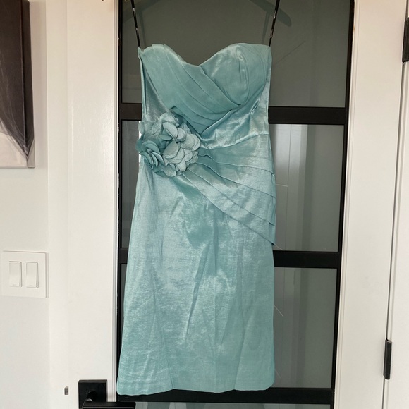 Strapless formal dress - Picture 5 of 7